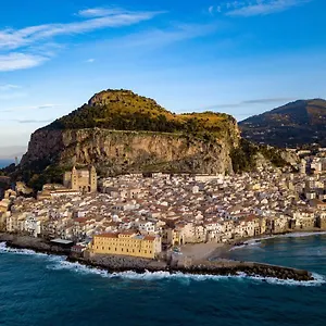 Casa Sul Corso Cefalu